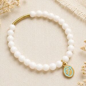 Signed Fabulina Faceted White Quartz Beaded and Gold Tone Stretch Bracelet